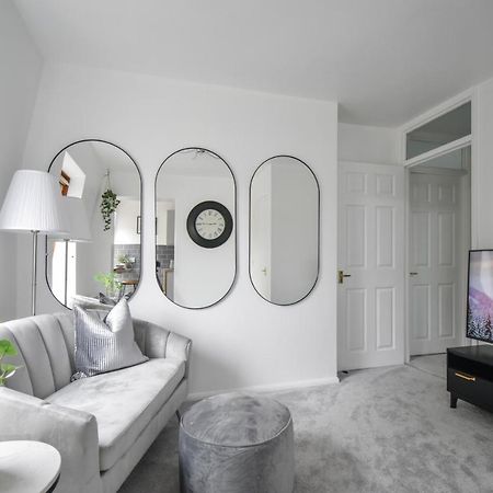 Stylish One Bed Apartment Near Cotswolds Raf Carterton Exteriör bild